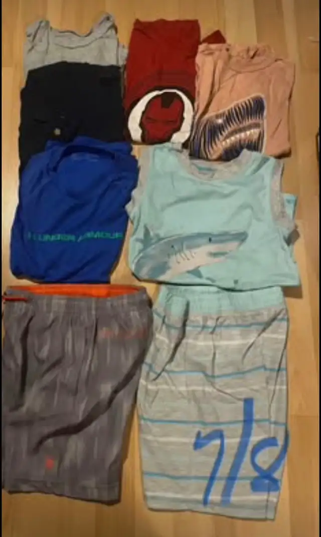Vêtements petit garçon 7 à 8 ans (4 photos) in Kids & Youth in City of Montréal - Image 3