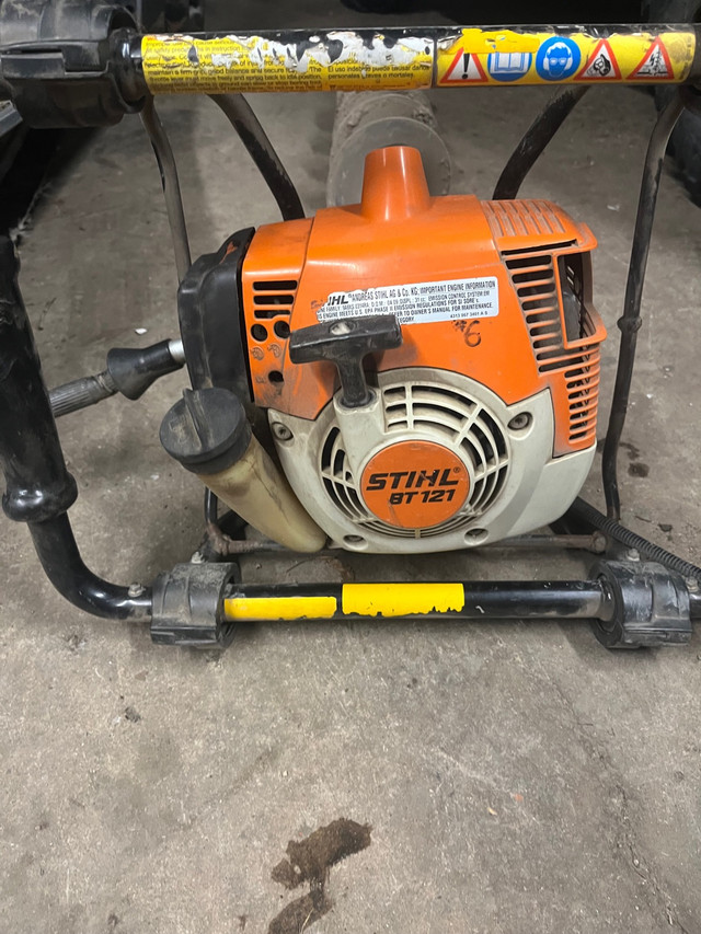 Stihl post hole auger in Lawnmowers & Leaf Blowers in Regina