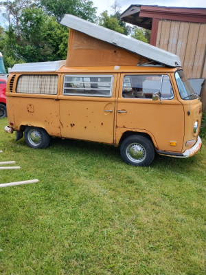 1971 Volkswagen Bus / Vanagon