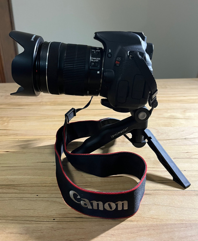 Caméra Canon Eos Rebel T5i et accessoires dans Appareils photo et caméras  à Laval/Rive Nord - Image 2