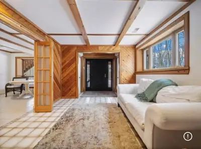 Charming 2-Bedroom Basement Apartment – Perfect for Female Stude