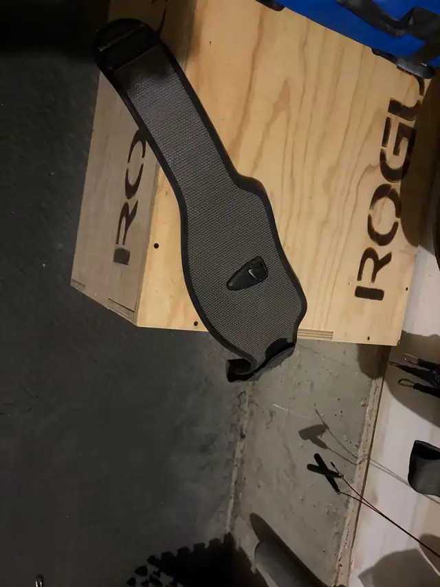 weight belt nike in Exercise Equipment in Ottawa - Image 3