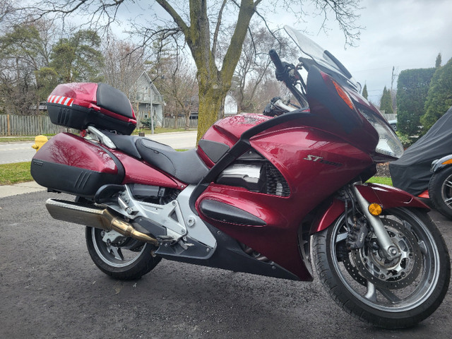 2005 Honda ST1300 ABS. Safety expired April 20th. $4,800 in Sport Touring in Oshawa / Durham Region