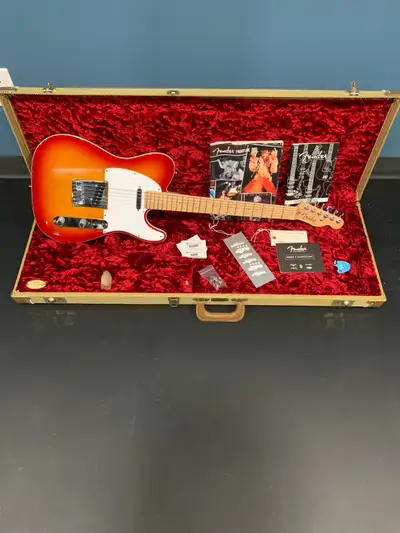 2005 American (USA) Deluxe Telecaster Willing to ship within Canada only