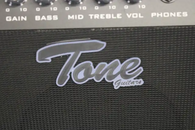 TONE G20 - 20 WATTS ELECTRIC GUITAR AMPLIFIER (#4660) in Amps & Pedals in City of Halifax - Image 4