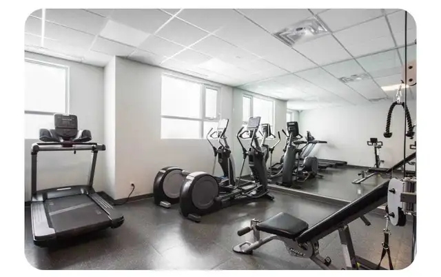 Classic Master Bedroom for Rent in a Condo in Room Rentals & Roommates in Barrie - Image 3