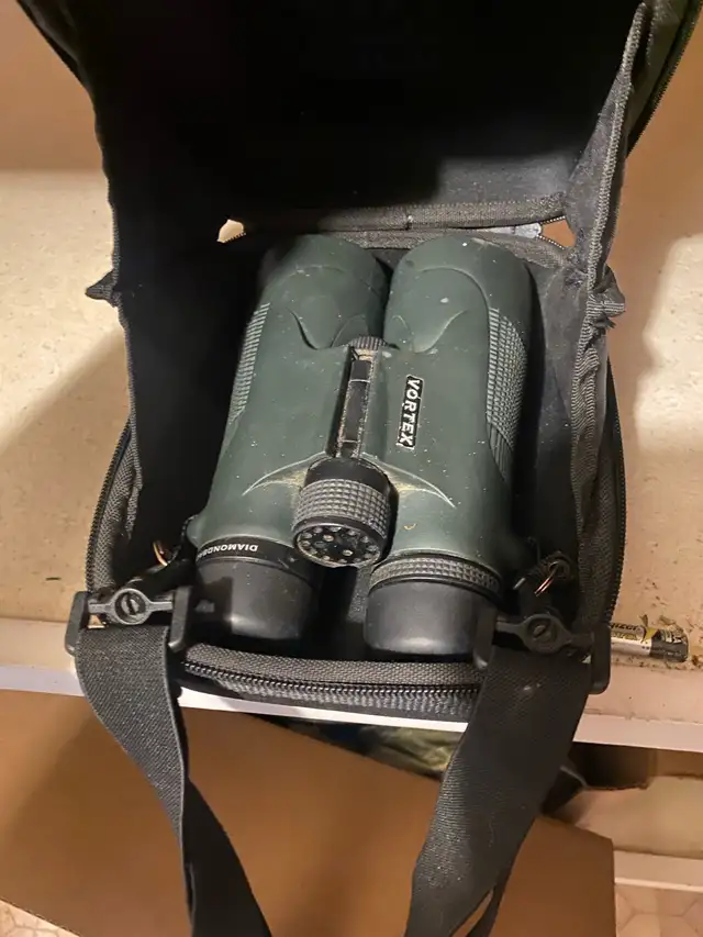 vortex binoculars in Fishing, Camping & Outdoors in Penticton - Image 2