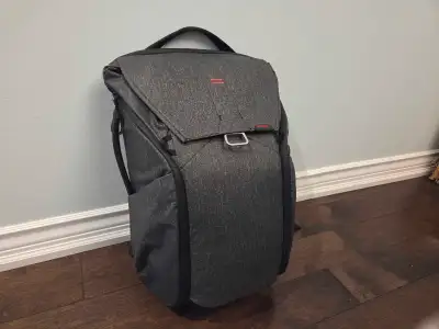 I am selling a used Peak Design Everyday Backpack 30L in charcoal colour, perfect for photographers...