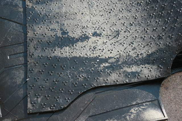 HEAVY DUTY 6-FT 5-INCH (OEM) RUBBER TRUCK BED MAT F150 in Other Parts & Accessories in Hamilton - Image 3