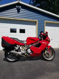 Moto Ducati ST2 2001