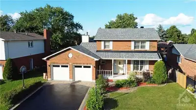 Prime Location! 2-Bedroom Walkout Suite in Kanata – Steps to Mu