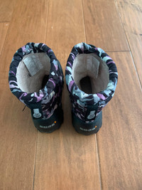 Snow boots - size 9 kids BOGS