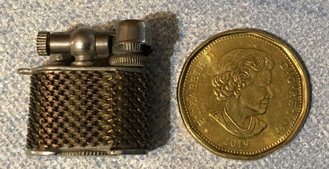 Mini briquet (lighter) Kingshall dans Art et objets de collection  à Trois-Rivières