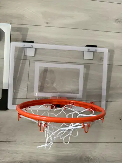 Get ready to elevate your indoor basketball game. This used mini hoop is perfect for some bedroom fu...