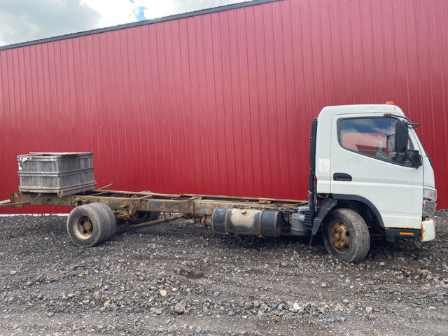 Mitsubshi Fuso FE 2010 dans Autos et camions  à Lévis