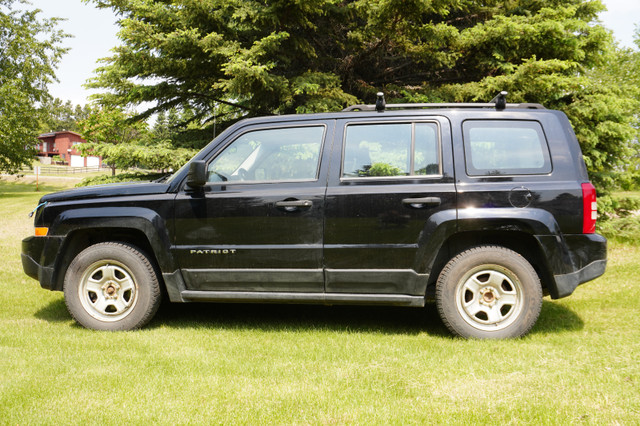 Jeep Patriot 2012 in Cars & Trucks in Edmonton