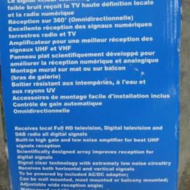 Outdoor TV amplified antenna / Antenne Télé Amplifiée in Video & TV Accessories in Bathurst - Image 3