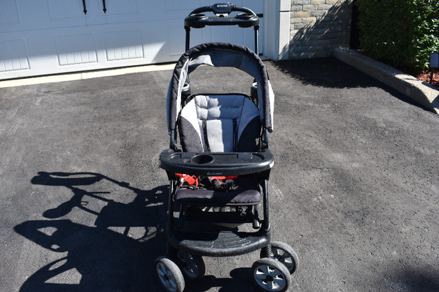 Baby Trend Sit N Stand Convertible Foldable Double Stroller w/ 2 dans Poussettes, porte-bébés et sièges d'auto  à Ouest de l’Île - Image 4