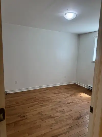 6275, 43e Avenue, Montréal (Nouveau-Rosemont), QC H1T 2R6 3 ½ • ️ 1 chambre fermée • 1 salle de bain...