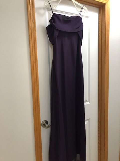 Beautiful long gown with ruching-size 6 in Women's - Dresses & Skirts in Winnipeg - Image 2