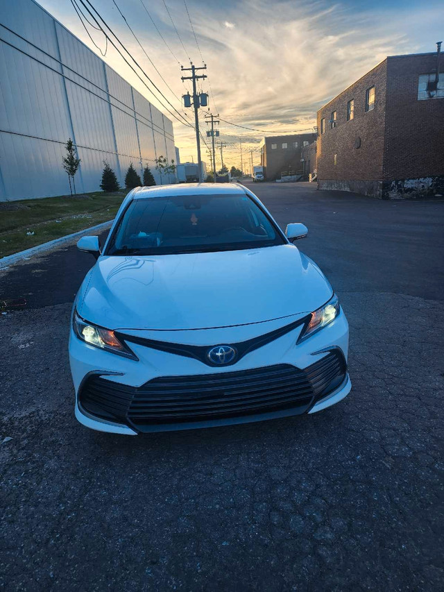 camry hybrid le 2022 dans Autos et camions  à Ville de Montréal