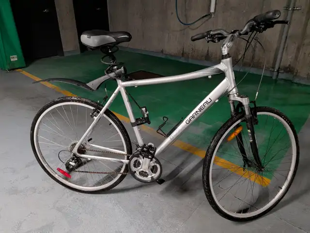 Bicycle Homme XL  Louis Garneau (negociable) in Other in Longueuil / South Shore - Image 3