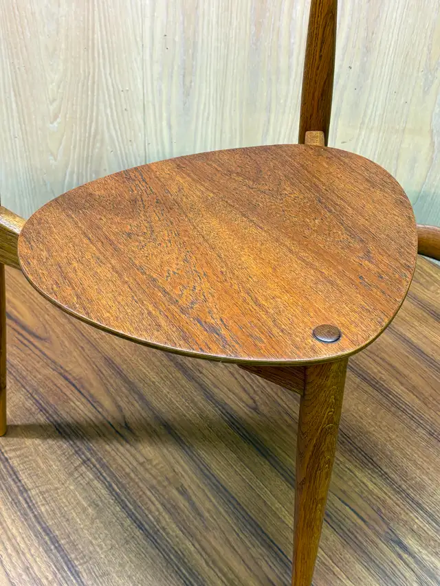 1950s Teak and Oak “Heart” Dining Table and Chairs in Dining Tables & Sets in Victoria - Image 9