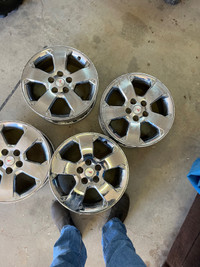 5x114 17 inch wheels in good shape 