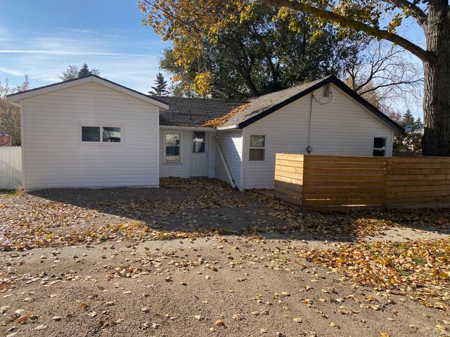 2-bedroom-house-for-rent-long-term-rentals-prince-albert-kijiji