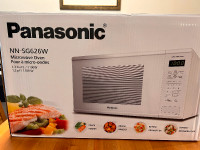 Brand new Panasonic Microwave 1100w