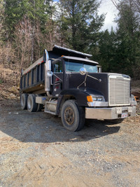 Freightliner dump truck 