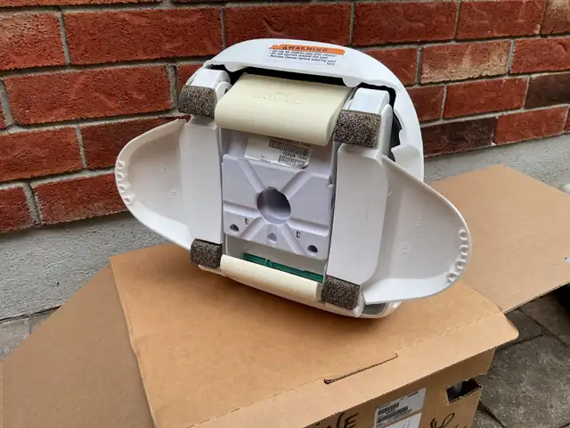 Aspirateur robot nettoyeur piscine hors terre - Navigator Pro in Hot Tubs & Pools in Longueuil / South Shore - Image 6