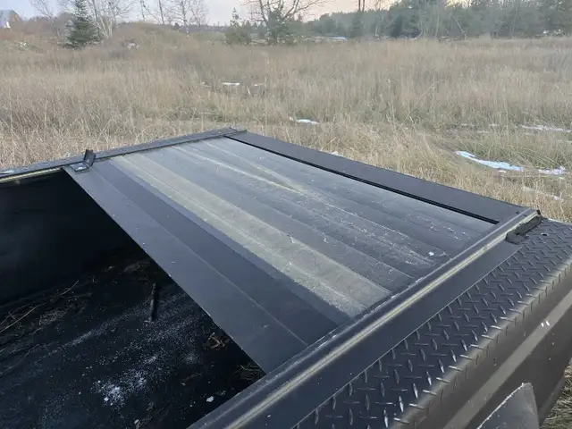 2008 F350 Dully Box in Auto Body Parts in Renfrew - Image 5