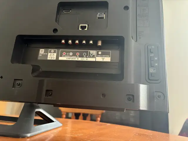 Télévision intelligente Sony Bravia 42" in TVs in Trois-Rivières - Image 5