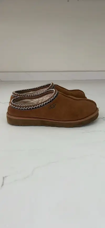 Men’s Tasman UGGs size 10, View more