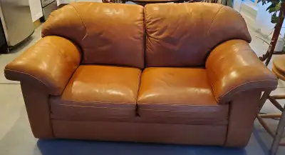 divan vrai cuir 2 places, View more