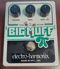 Electro-Harmonix Big Muff Pi - Effects Pedal In great shape!