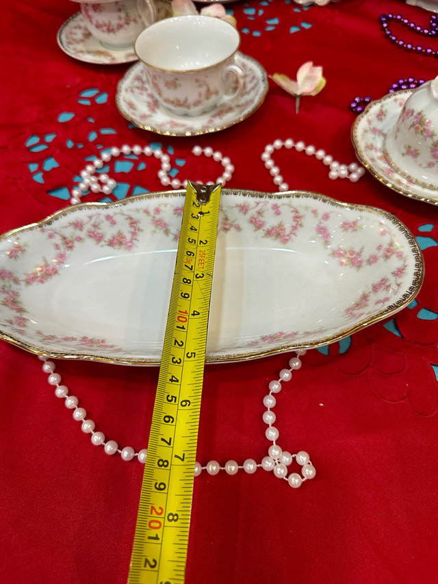 Original Bridal Rose Germany Oval Serving dish  dans Vaisselle et articles de cuisine  à Hamilton - Image 4