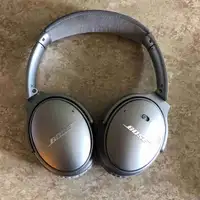Bose QC 35 headphones 