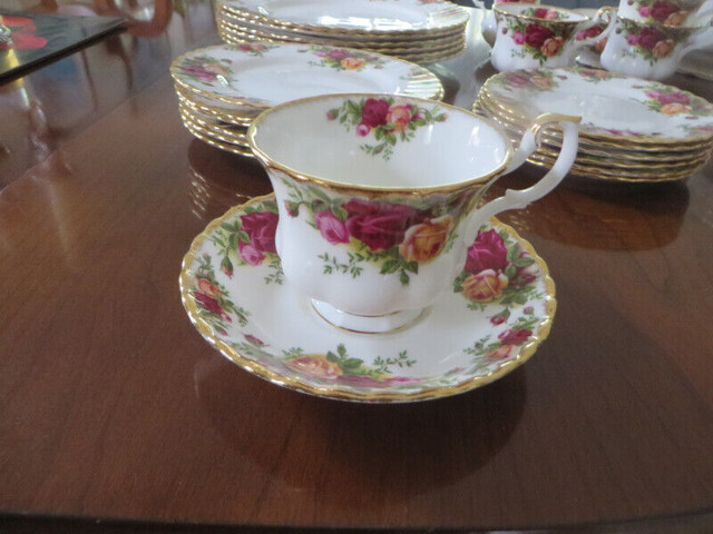 Old country Roses chinaware. in Kitchen & Dining Wares in Parksville / Qualicum Beach - Image 3