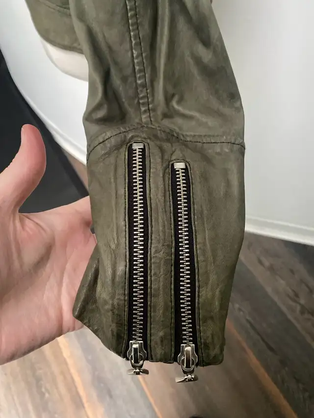 Women’s green leather jacket by DOMA in Women's - Tops & Outerwear in Mississauga / Peel Region - Image 5