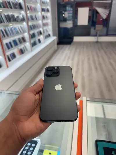 • Network unlocked • Mint condition – scratchless • 256GB storage • 92% battery health • Certified p...