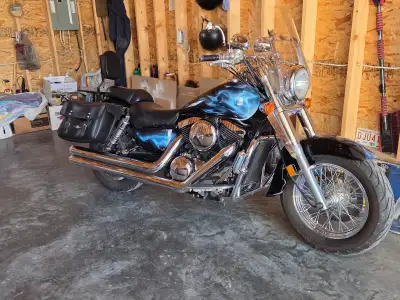 This unique Vulcan has customized paint, windshield, front fork wind deflectors, custom handlebars,...