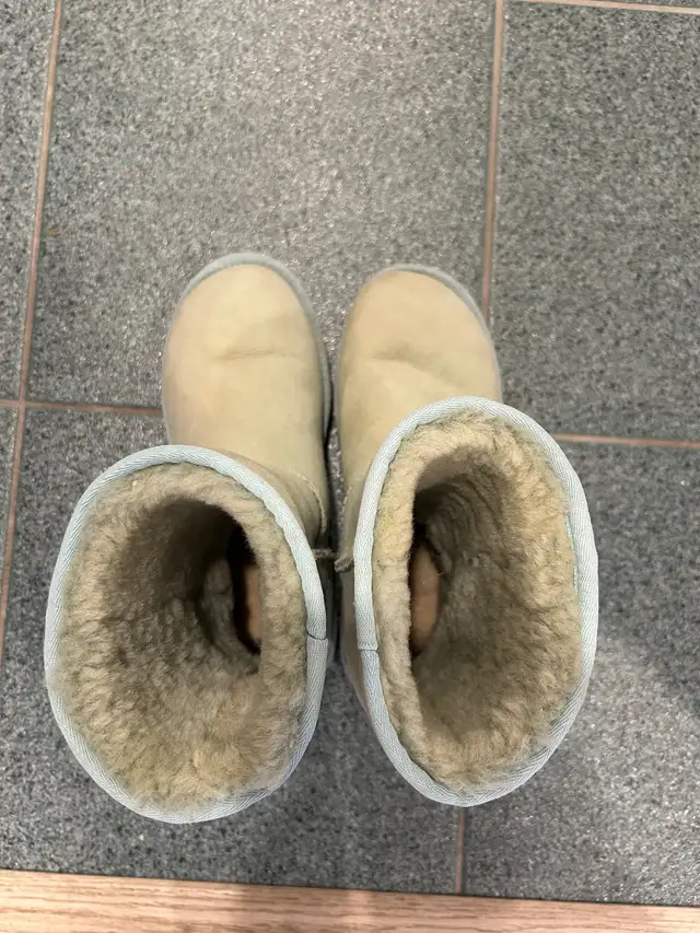 Kids UGG Winter Boots & Nike Shoes in Kids & Youth in City of Toronto - Image 5