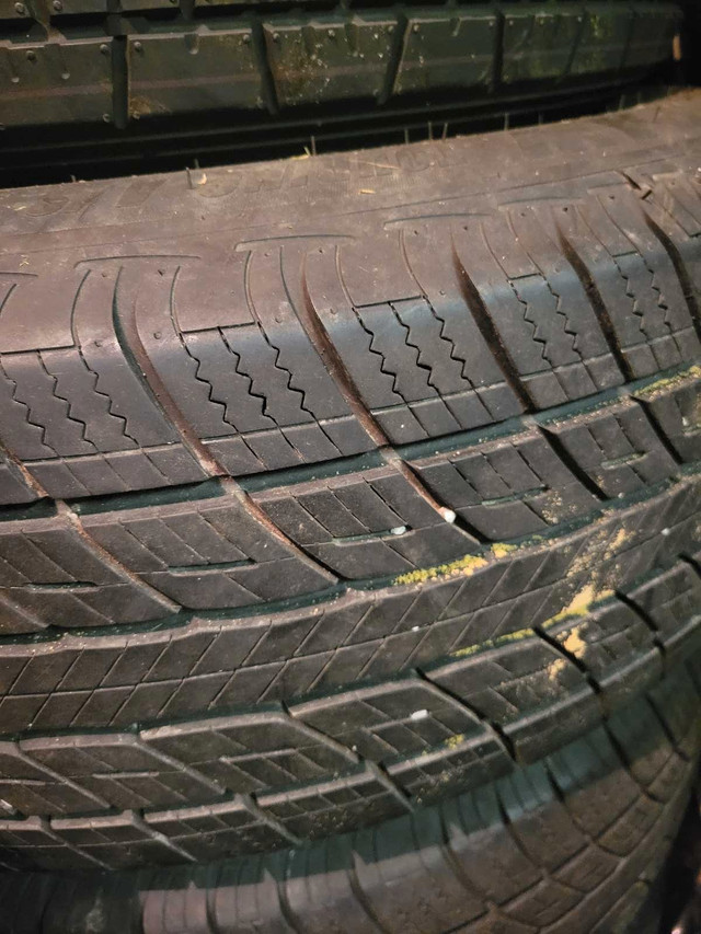 2008 edge tires in Cars & Trucks in Norfolk County - Image 3