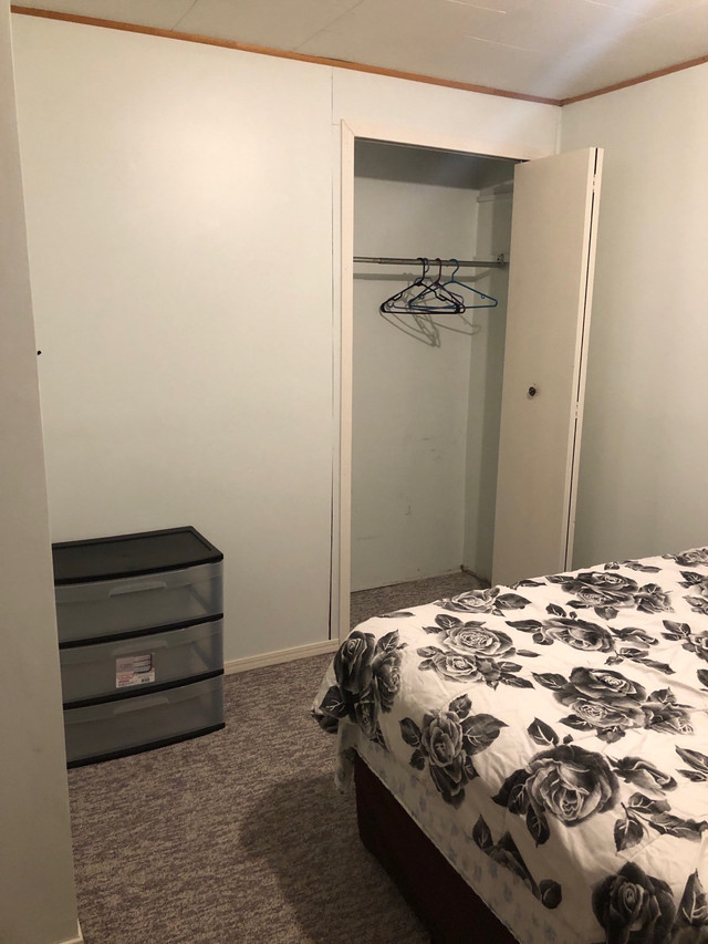 Furnished room for rent in Edson in Room Rentals & Roommates in St. Albert - Image 2