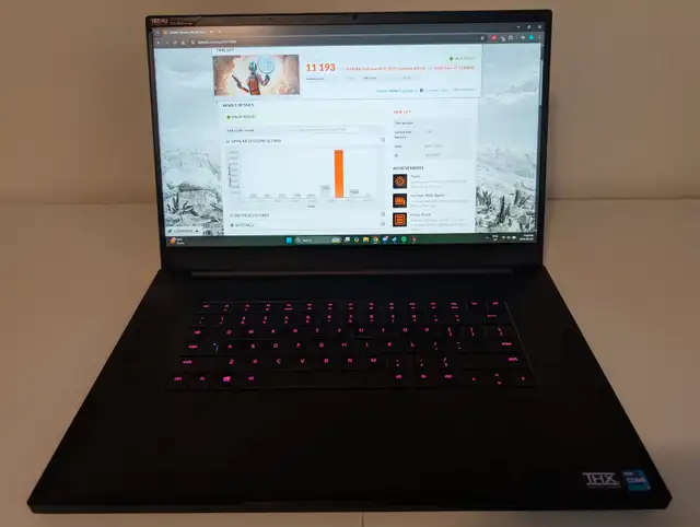 High End Gaming Laptop - Razer Blade 17 in Laptops in Edmonton - Image 4