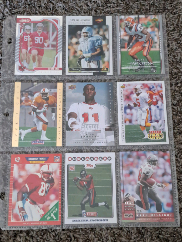 Tampa Bay Buccaneers football cards  in Arts & Collectibles in Oshawa / Durham Region - Image 2