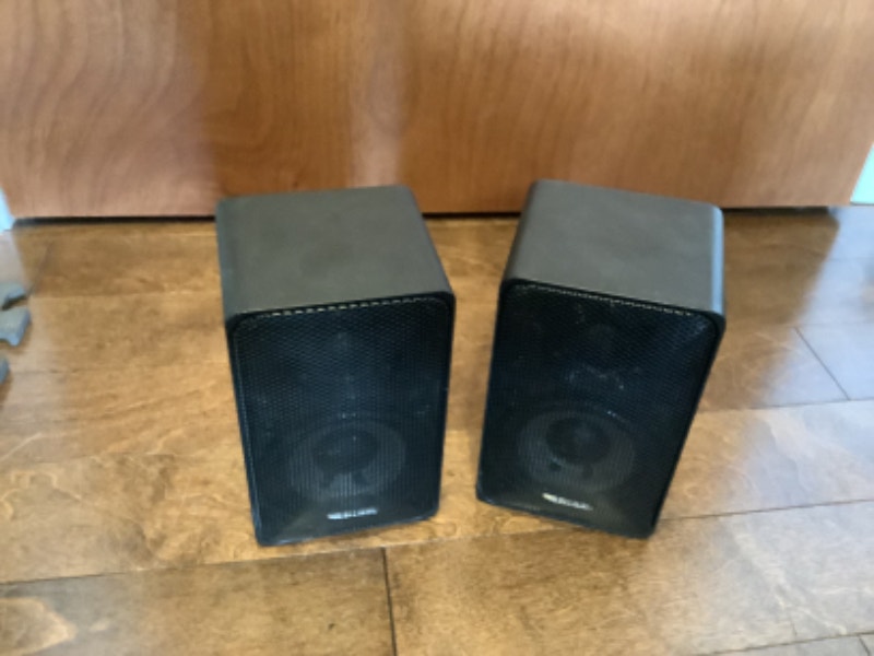 Classic vintage Minimus 7 bookshelf stereo system speakers Speakers