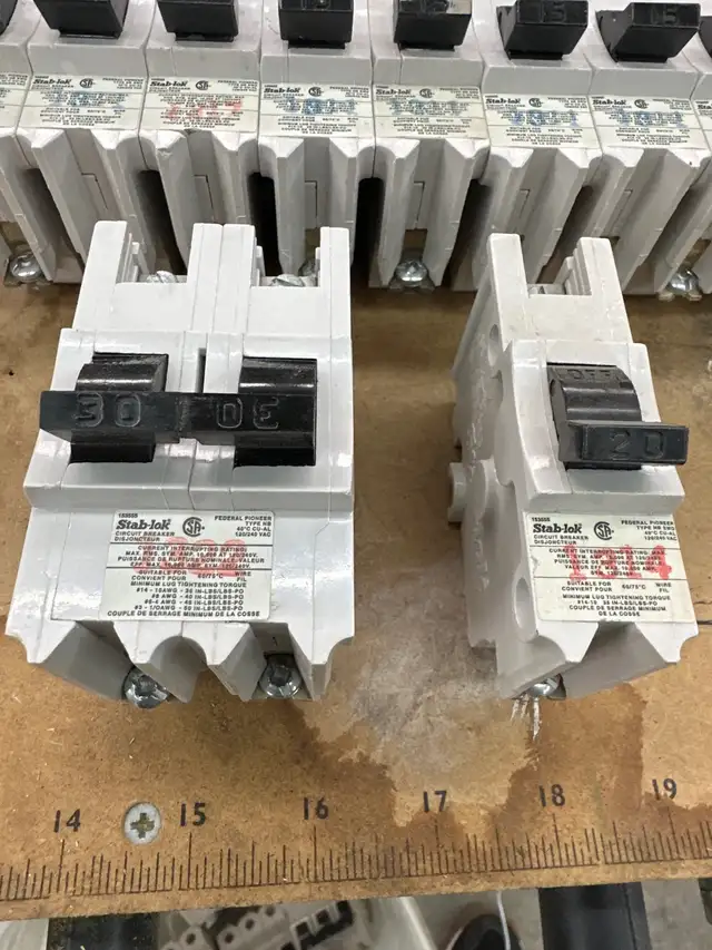 Used electrical breaker for sale in Electrical in Calgary - Image 8